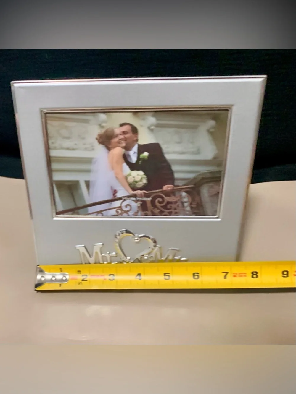 🔍Mr. & Mrs. 4x6 Wedding Photo Frame – New